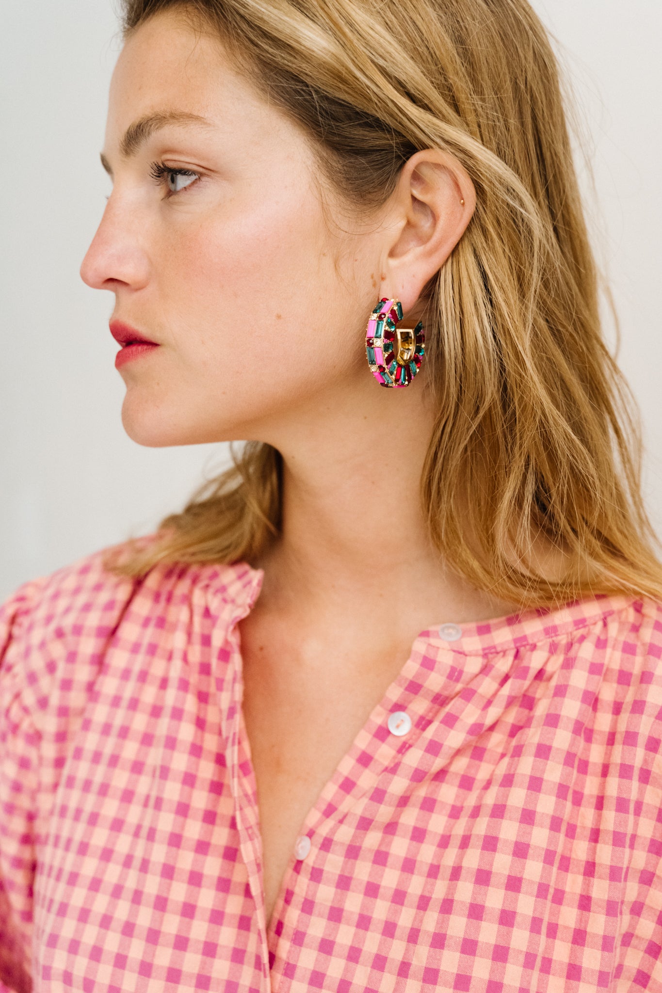 Boucles d'oreille créoles recouvertes de strass en verre Hassumption Essentiel Antwerp Lyon Bonny