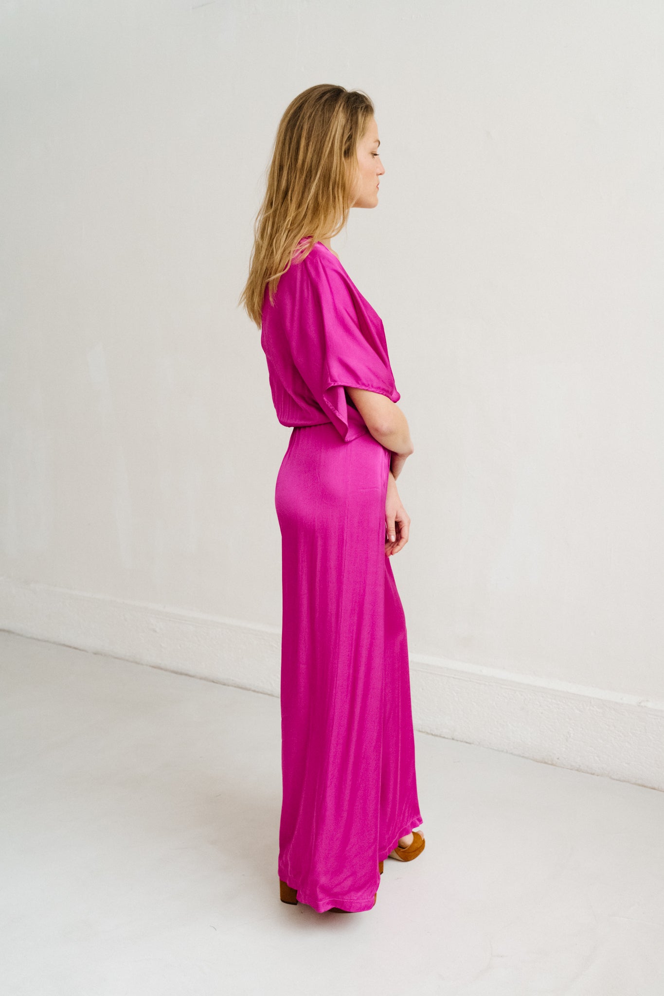 Combinaison pantalon fluide jambes larges couleur fuchsia Isana Frnch Lyon Bonny