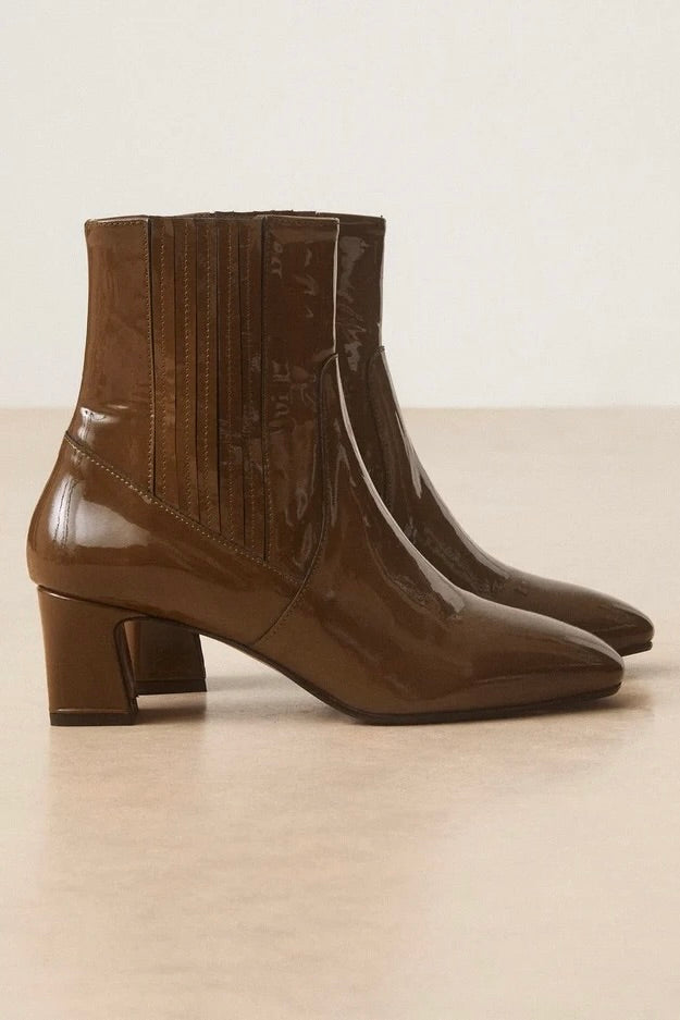 Bottines en cuir marron ou kaki vernis, tige mi-haute avec élastique talons de 6cm modèle no.522 Rivecour -- Bonny Lyon