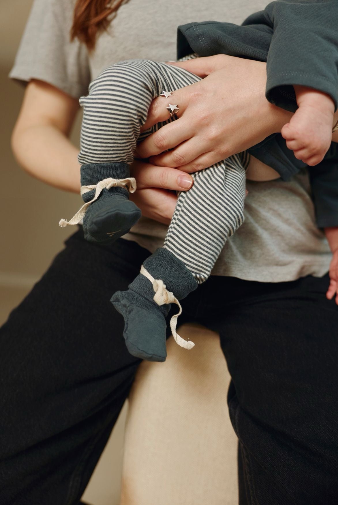 Chaussons bébé en jersey souple coton organique Gray Label -- Bonny Lyon