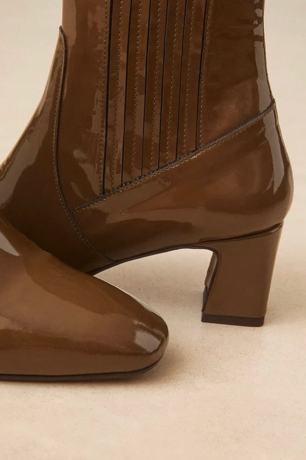 Bottines en cuir marron ou kaki vernis, tige mi-haute avec élastique talons de 6cm modèle no.522 Rivecour -- Bonny Lyon