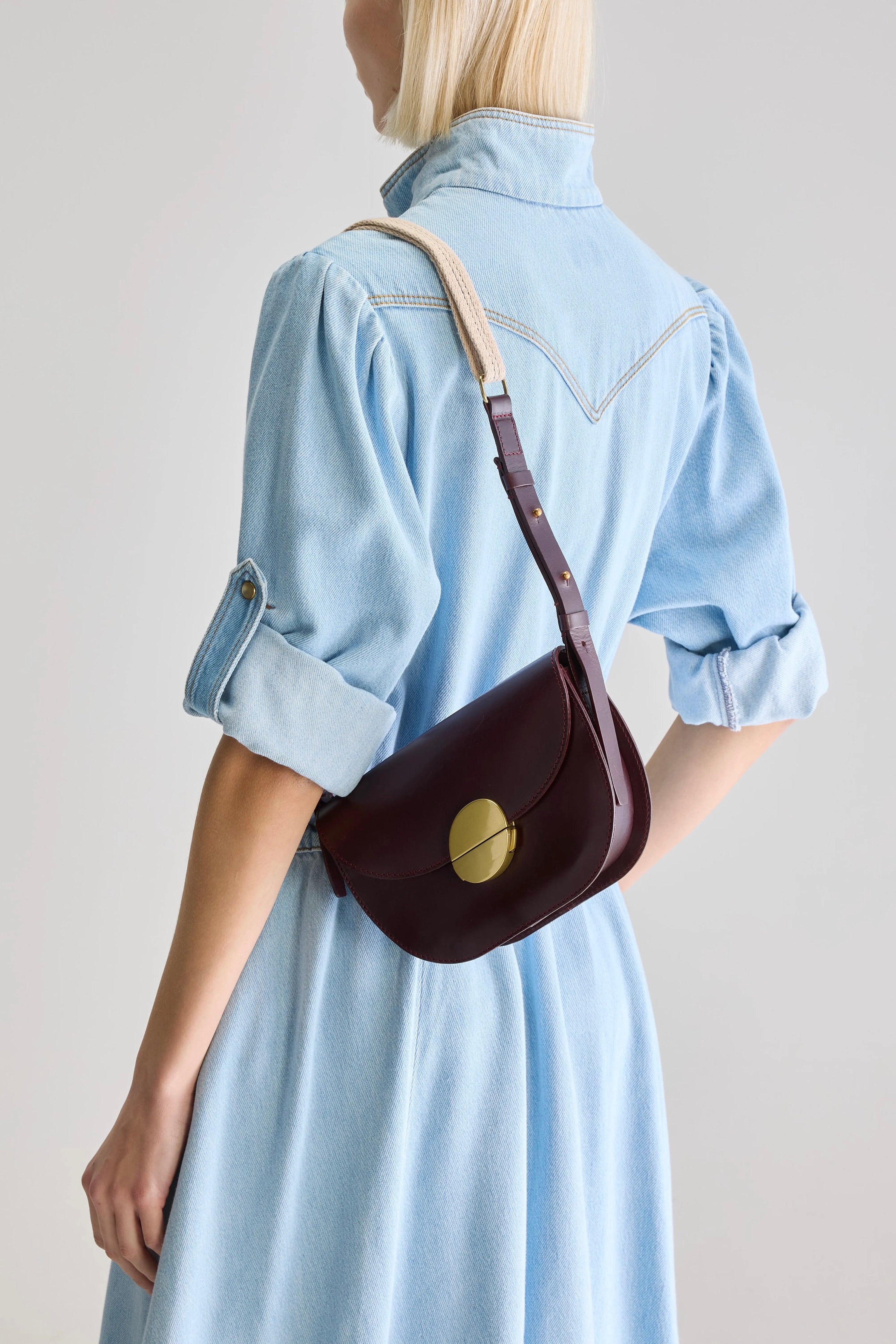 Sac en cuir forme demi lune Sicoco 3 coloris Cognac, Bordeaux et Noir Bellerose Lyon Bonny