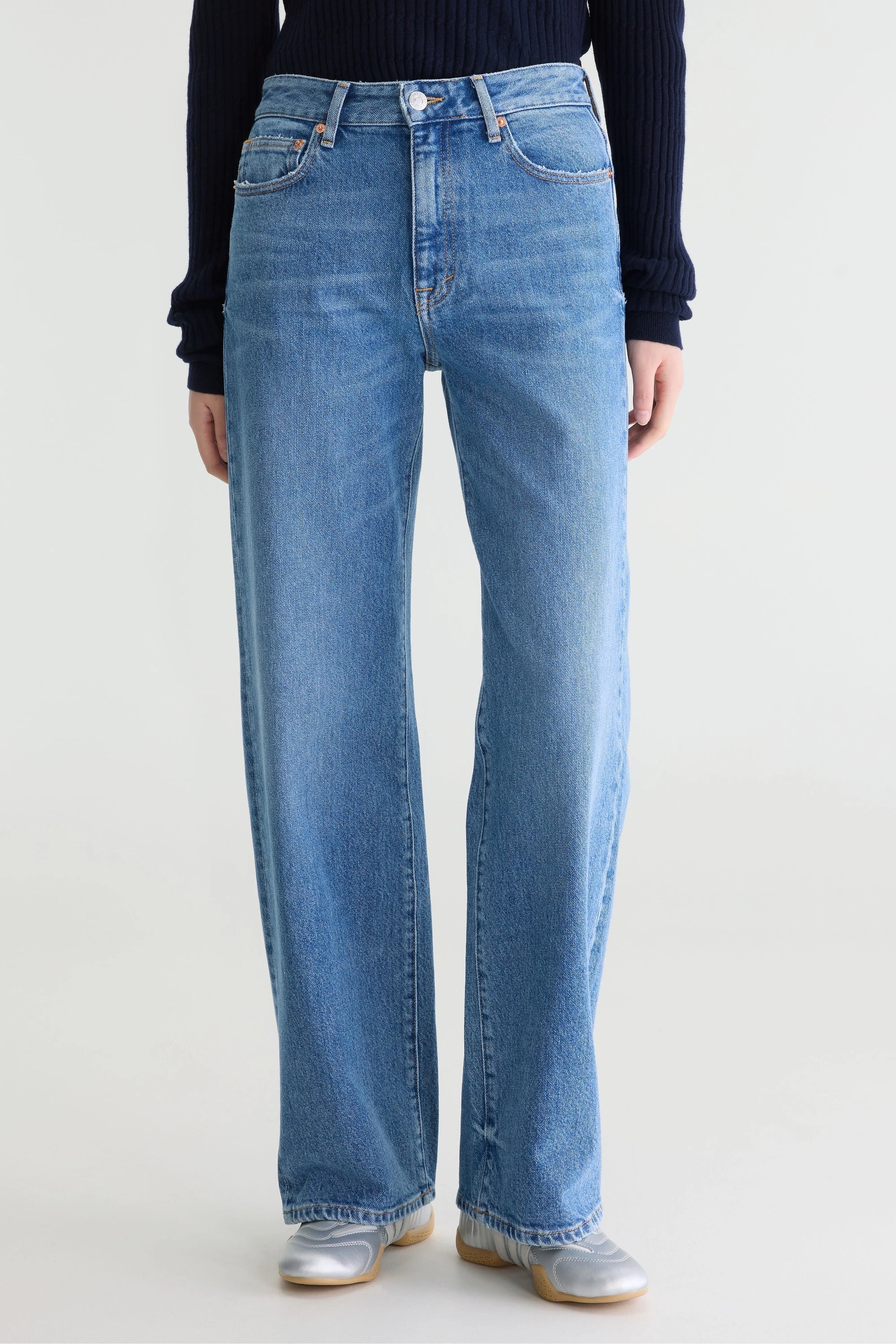Jeans coupe droite bleu moyen Kia no.43 Bellerose -- Bonny Lyon