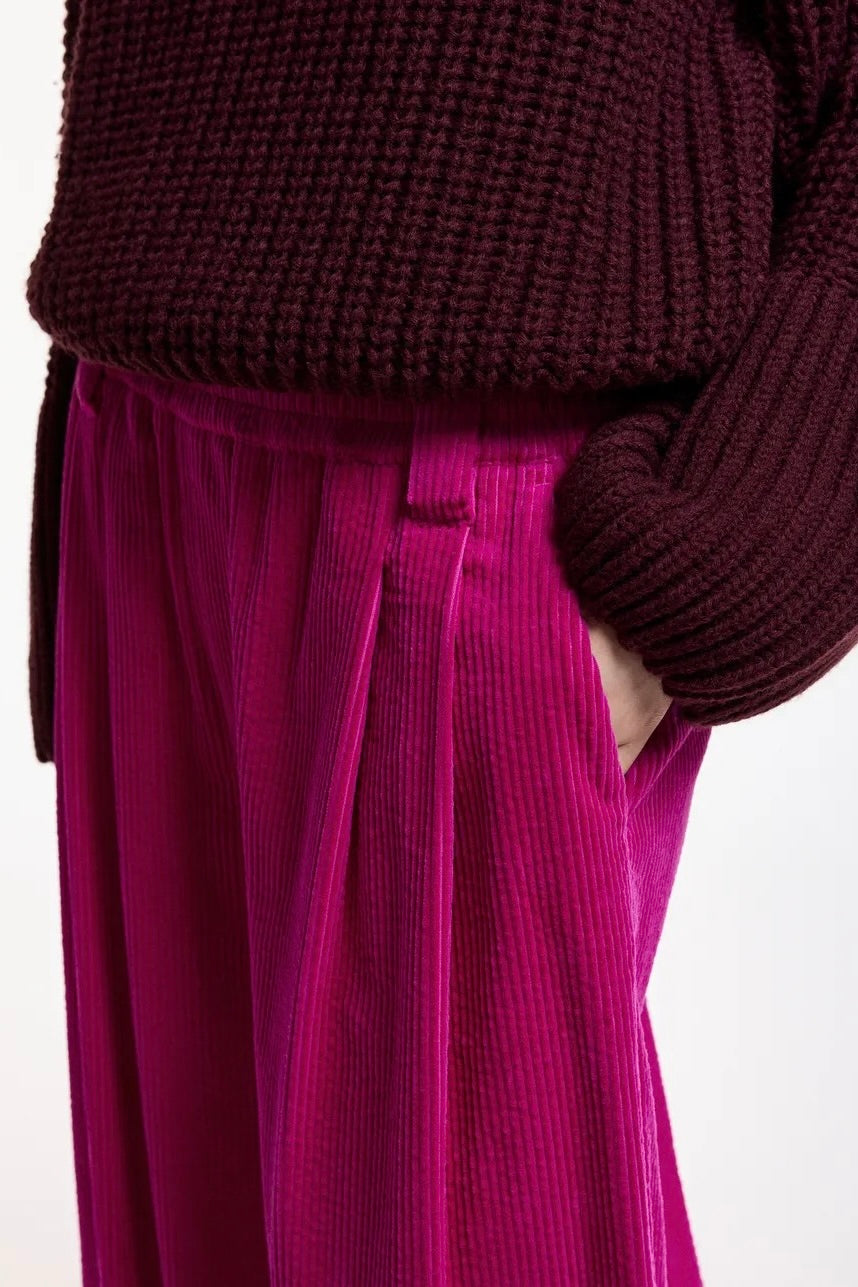Pantalon large en velours côtelé rose magenta Essentiel Antwerp Kitch -- Bonny Lyon