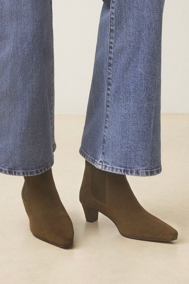 Bottines en suède à tige haute élastique et talons de 5cm modèle no.525 Rivecour -- Bonny Lyon