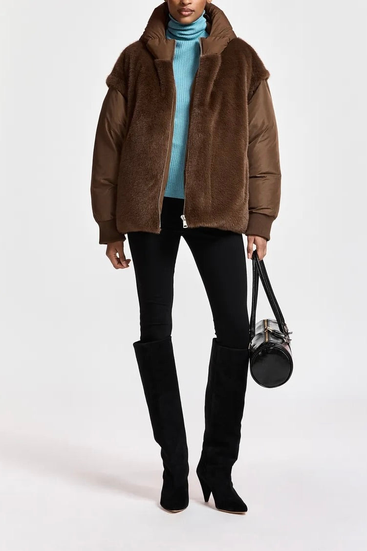 Veste en fausse fourrure et matelassé marron, capuche, manches amovibles Kbeauty Bear Me Essentiel Antwerp -- Bonny Lyon