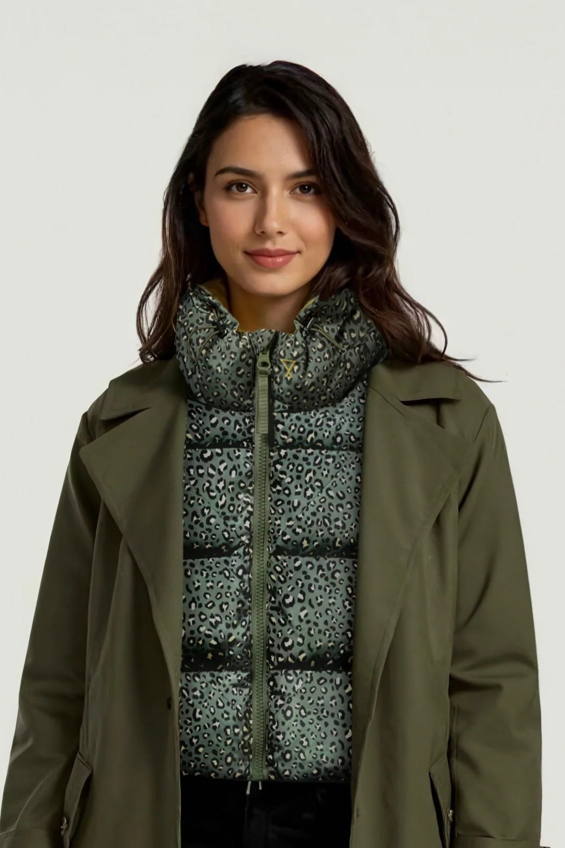 Capuche Doudoune léopard Kaki et Lichen
