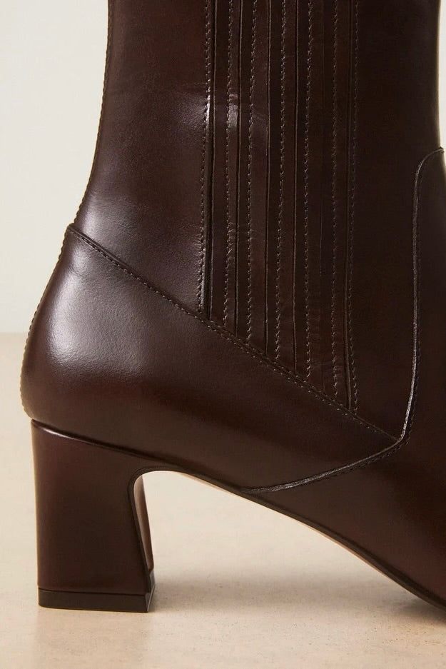 Bottines en cuir marron ou kaki vernis, tige mi-haute avec élastique talons de 6cm modèle no.522 Rivecour -- Bonny Lyon