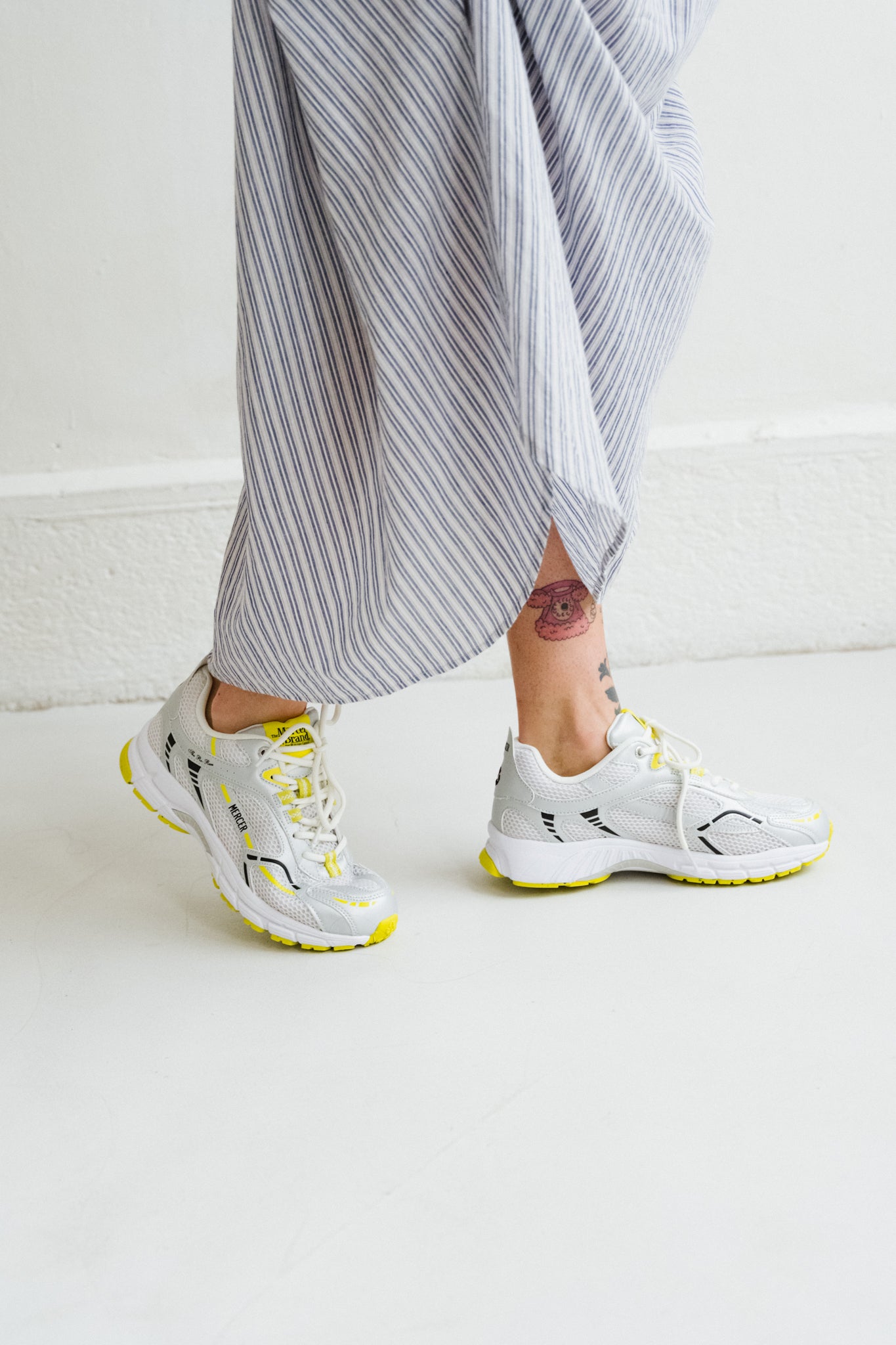Baskets Re-Run Neon