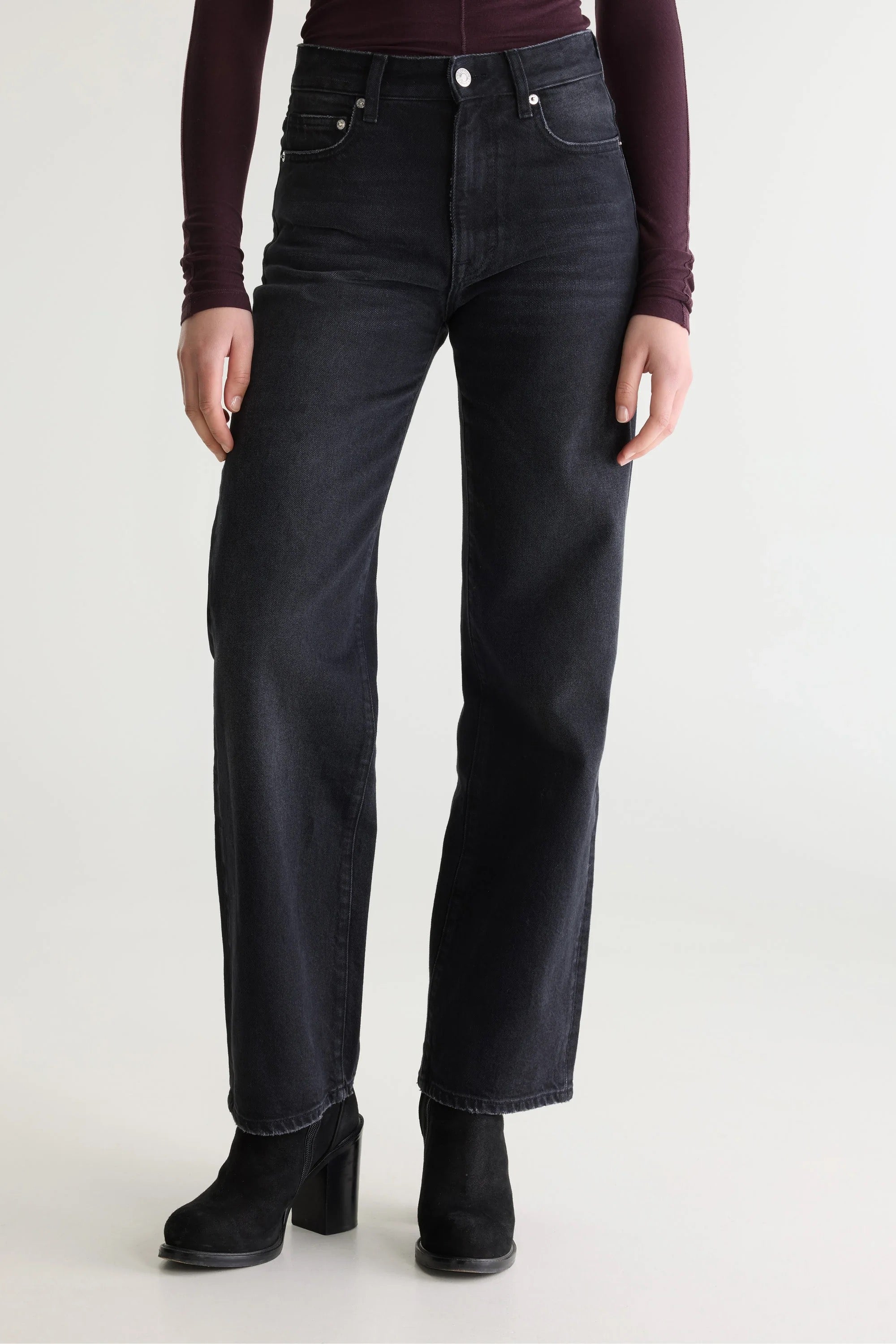 Jeans coupe droite noir délavé Bellerose Kia no.43 Used Black -- Bonny Lyon 