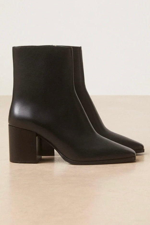 Bottines en cuir noir talons de 7cm modèle no.670 Rivecour -- Bonny Lyon 