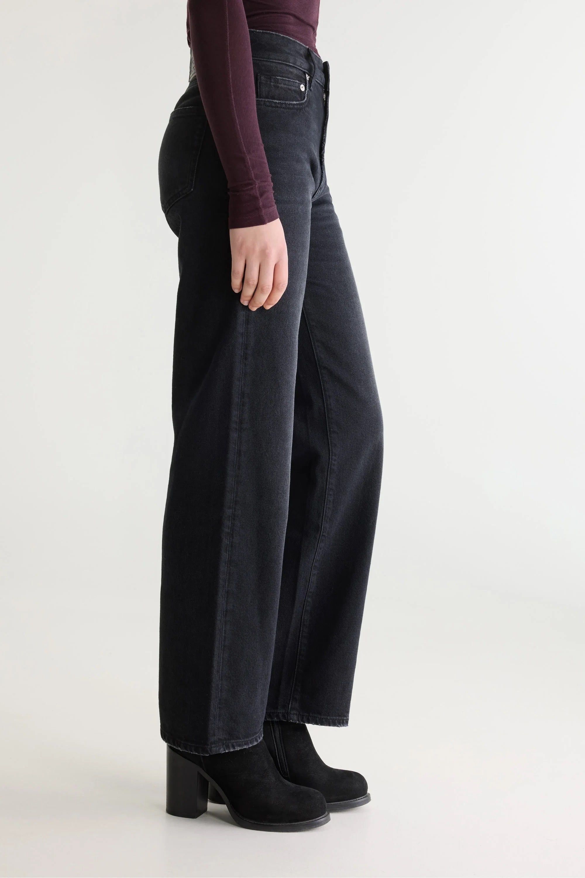 Jeans coupe droite noir délavé Bellerose Kia no.43 Used Black -- Bonny Lyon 