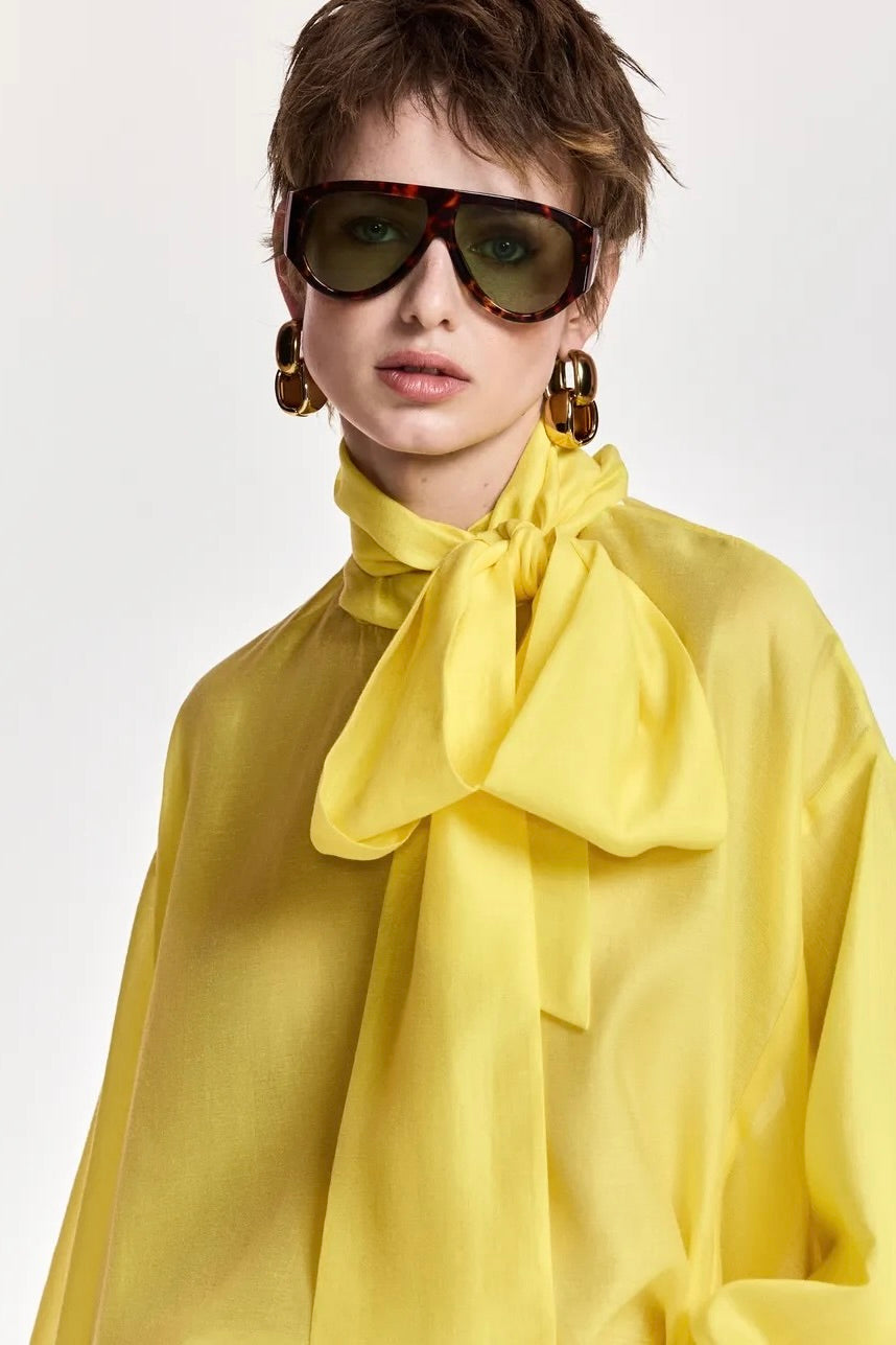 Blouse lavallière jaune oversized Essentiel Antwerp Karismatic -- Bonny Lyon 