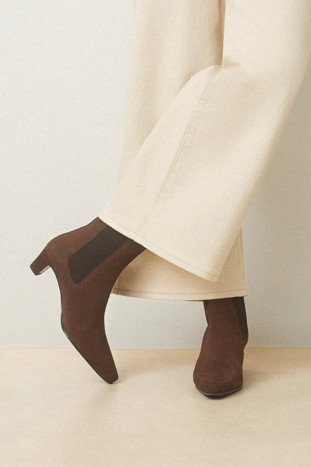 Bottines en suède à tige haute élastique et talons de 5cm modèle no.525 Rivecour -- Bonny Lyon