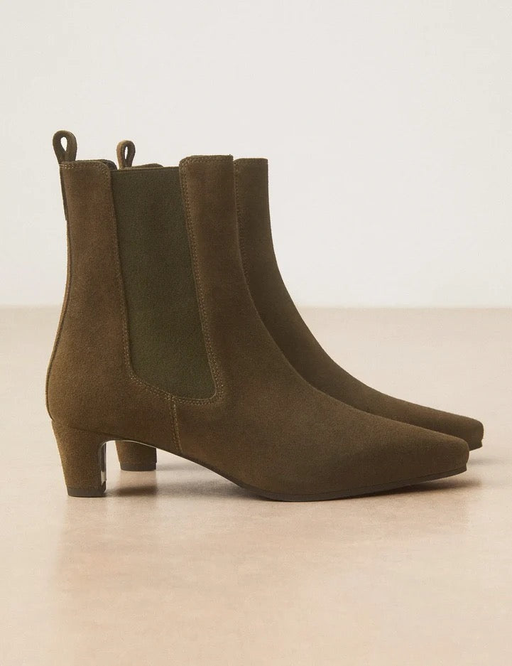 Bottines en suède à tige haute élastique et talons de 5cm modèle no.525 Rivecour -- Bonny Lyon