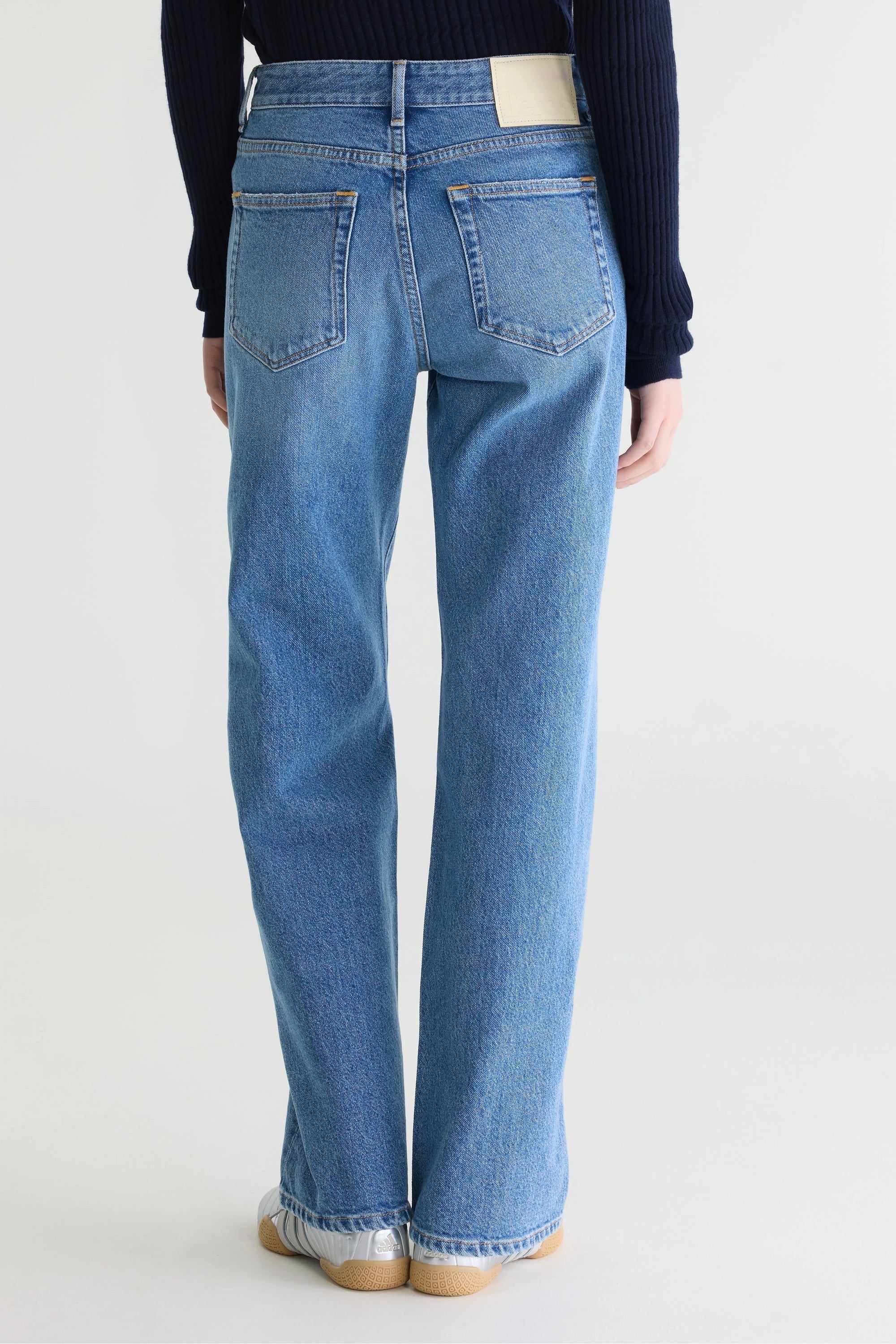 Jeans coupe droite bleu moyen Kia no.43 Bellerose -- Bonny Lyon