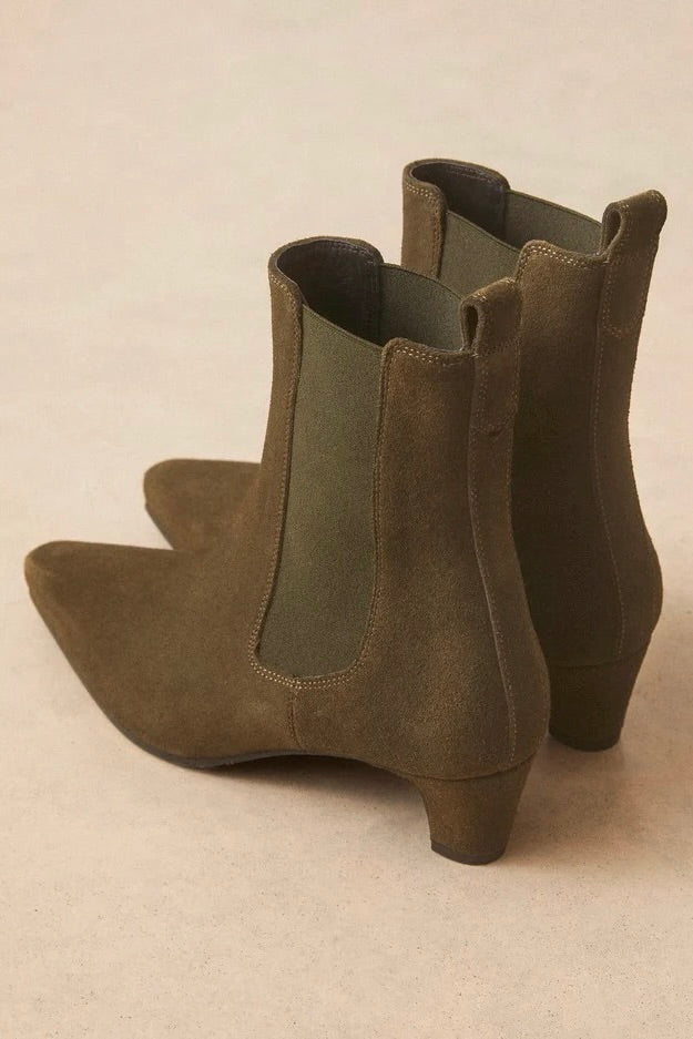 Bottines en suède à tige haute élastique et talons de 5cm modèle no.525 Rivecour -- Bonny Lyon