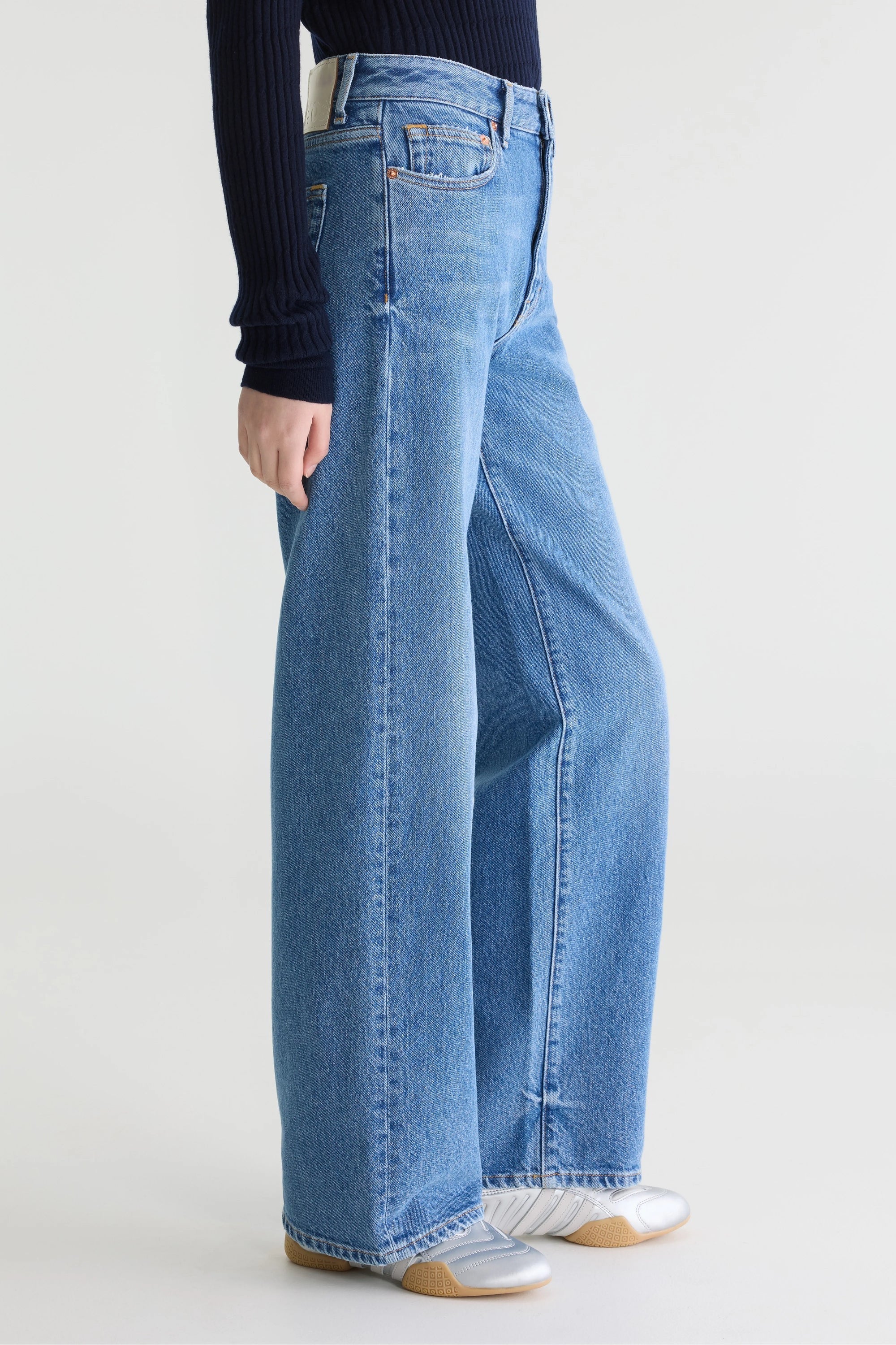 Jeans coupe droite bleu moyen Kia no.43 Bellerose -- Bonny Lyon