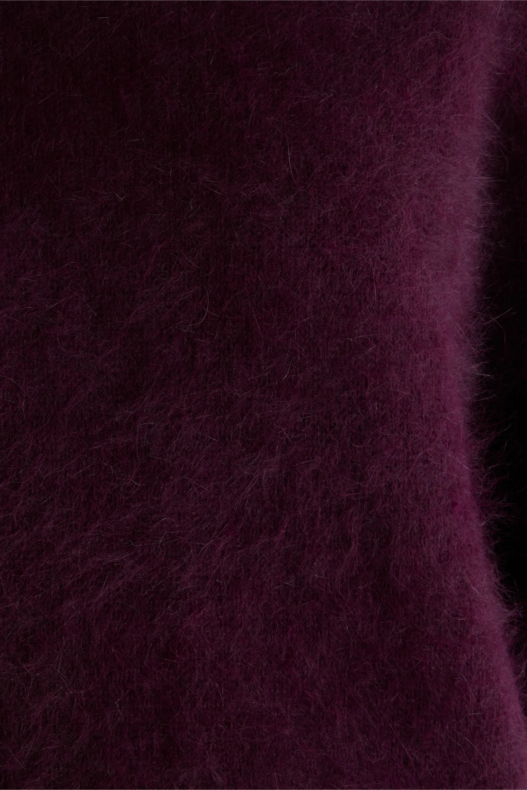 Pull en maille angora duveteuse coupe droite blousante col montant et manches longues évasées Bellerose Dateko Bordeaux Cordovan -- Bonny Lyon 