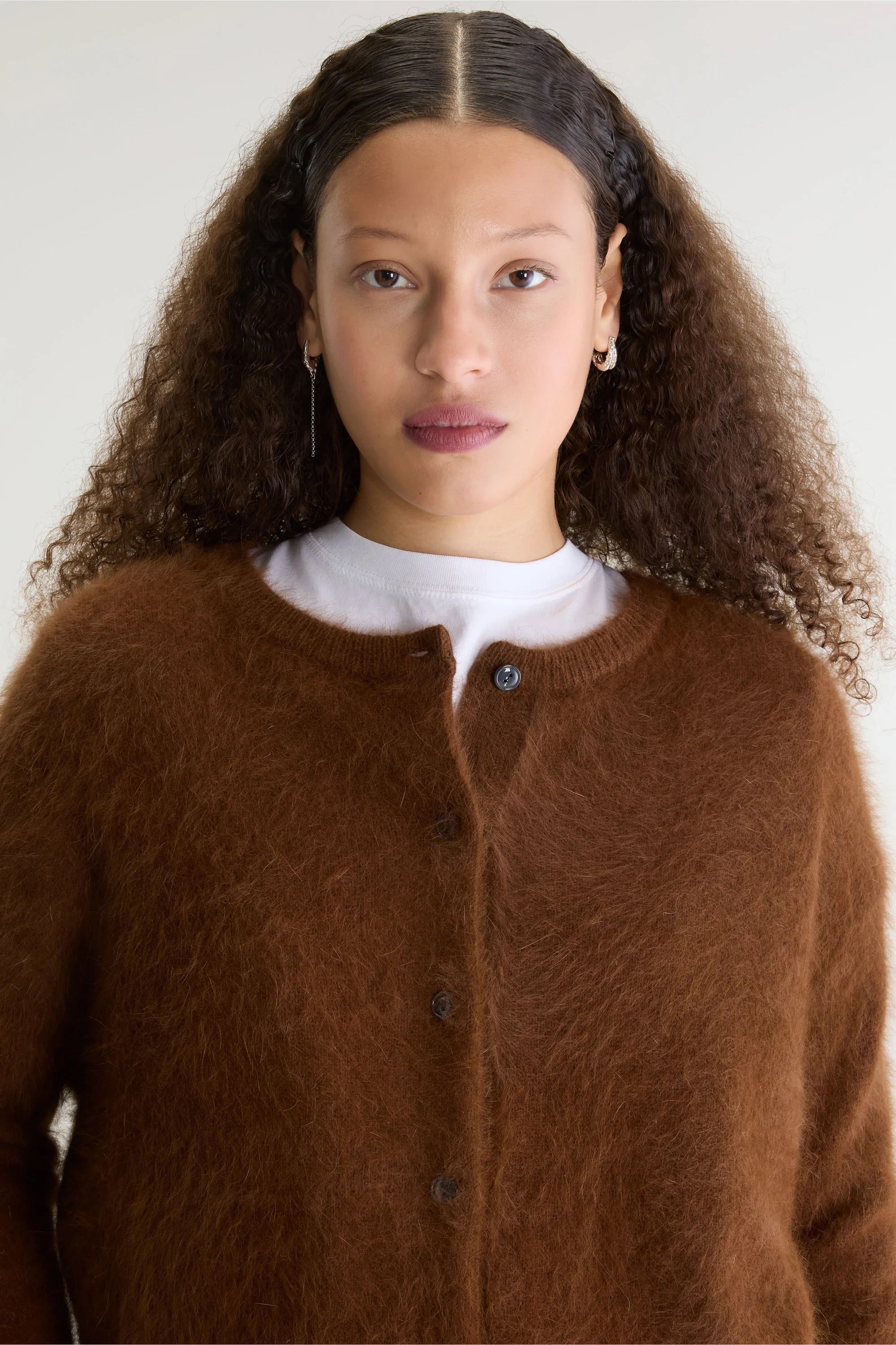 cardigan en maille angora duveteuse coloris bison tabac Bellerose Dathan -- Bonny Lyon 