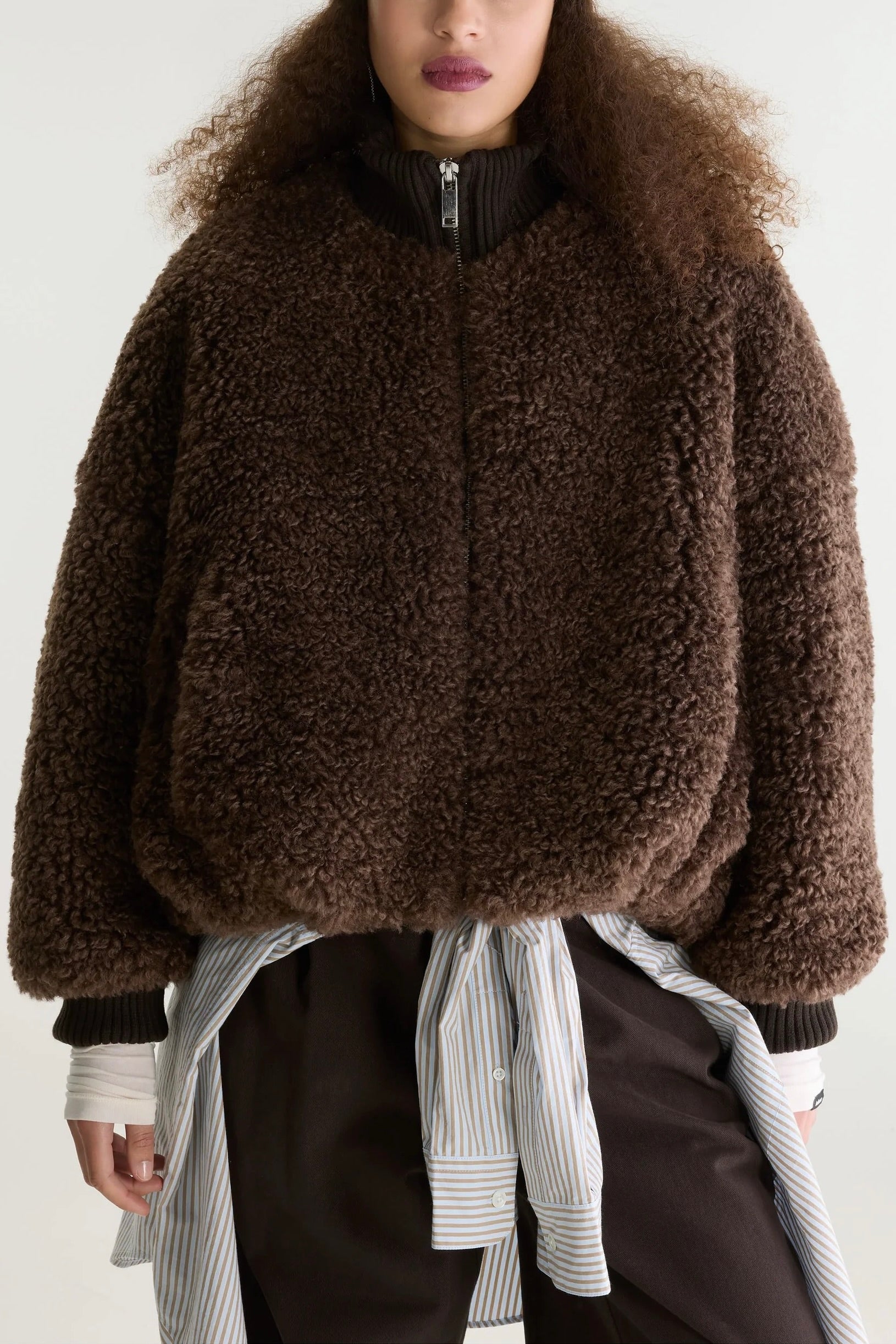 Bomber oversized en fausse fourrure marron foncé Bellerose Jallis Dark Roast -- Bonny Lyon 