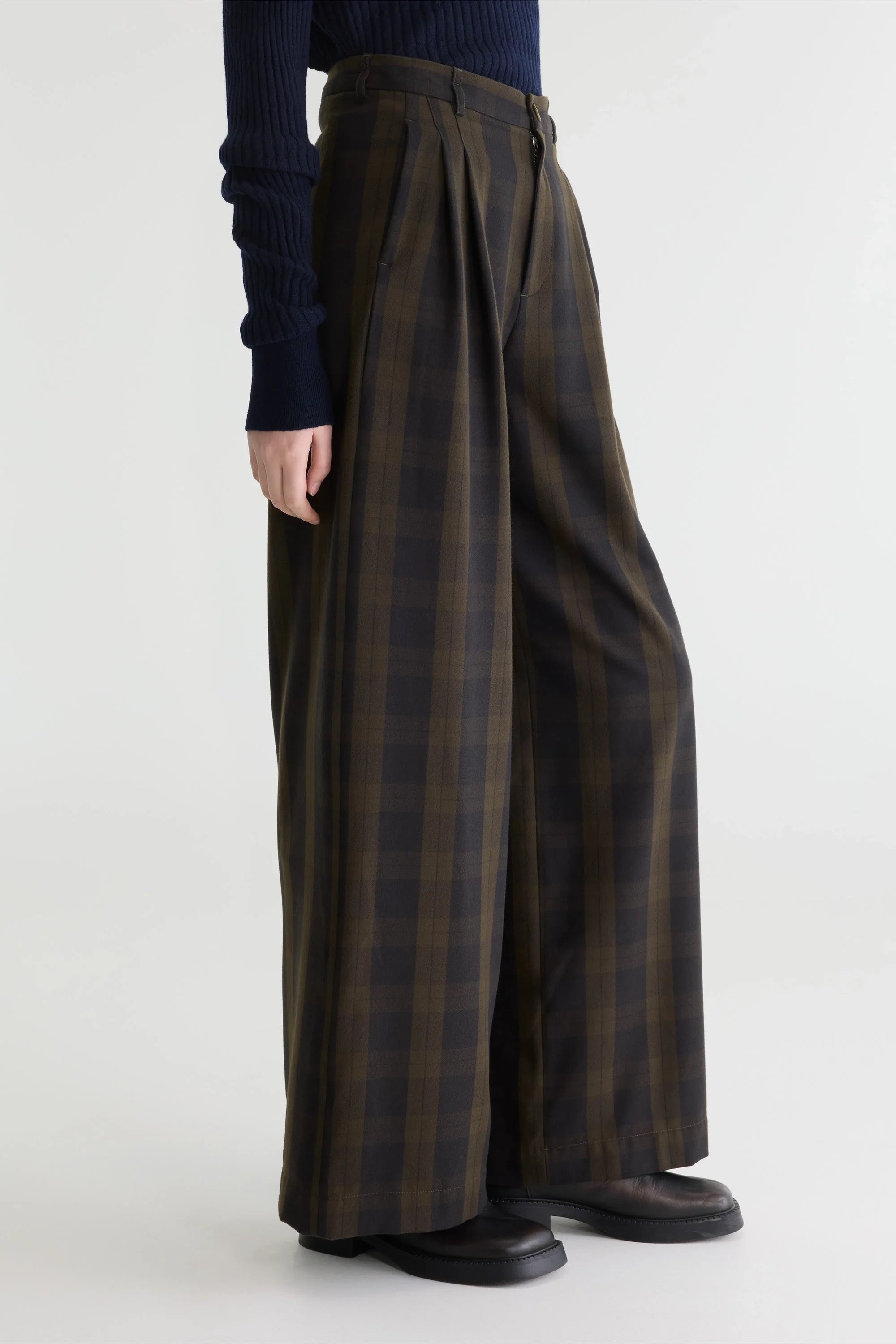Pantalon large à carreaux marine et kaki Volkert Bellerose -- Bonny Lyon 