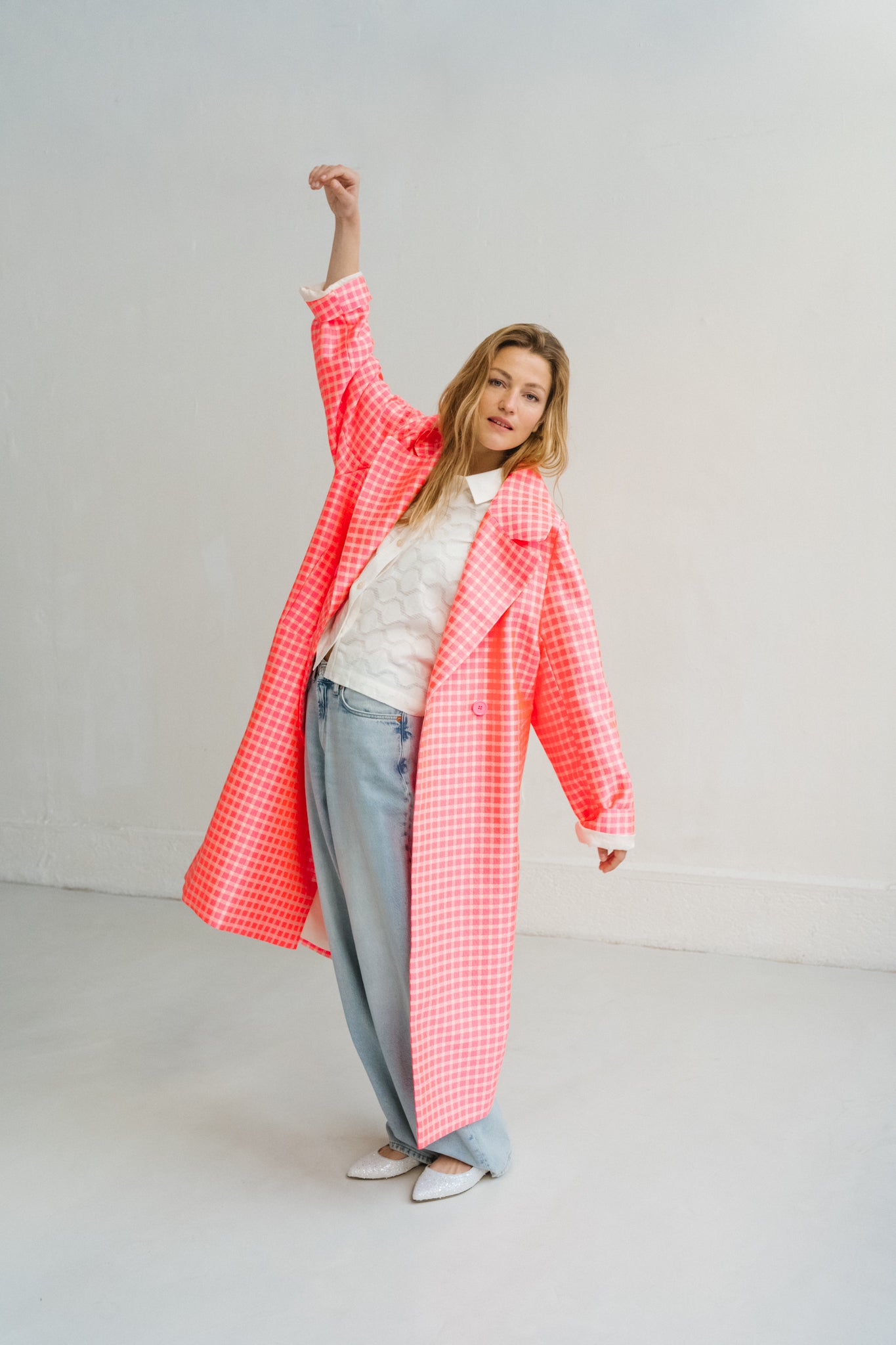 Manteau trench à carreaux rose corail fluo Hardly Essentiel Antwerp Lyon Bonny