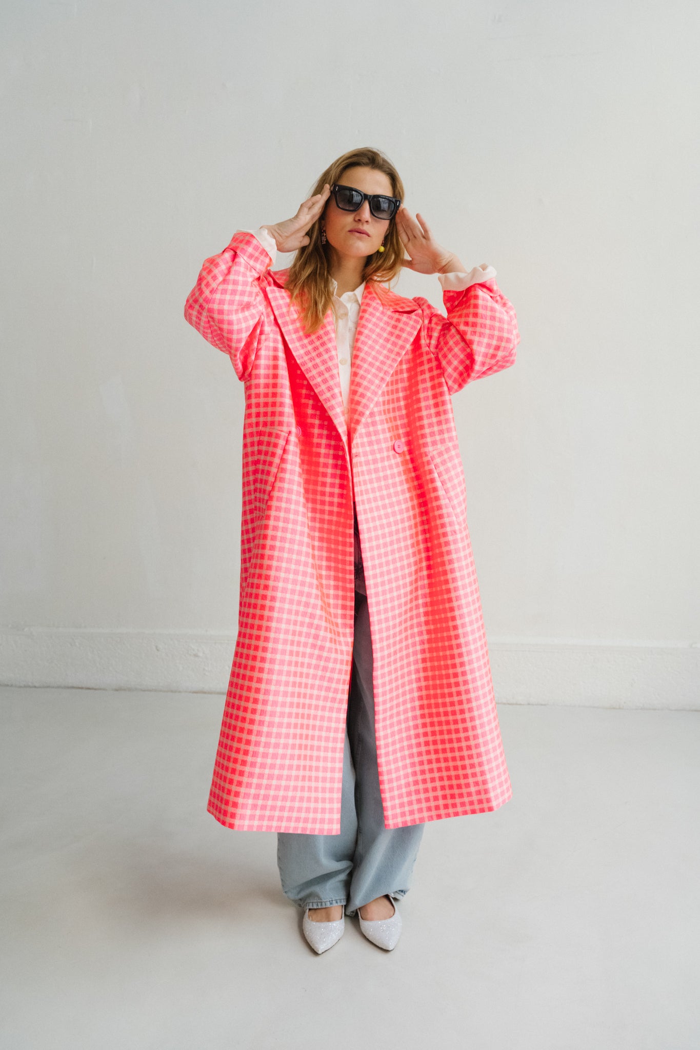 Manteau trench à carreaux rose corail fluo Hardly Essentiel Antwerp Lyon Bonny